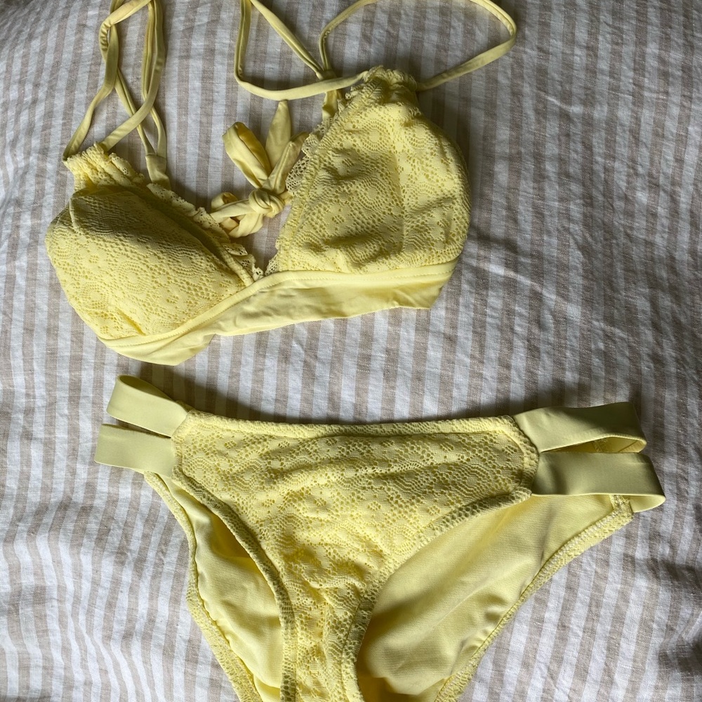 Yellow Bikini - Picture 2 of 5